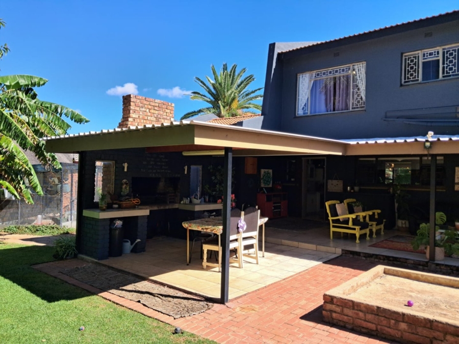 4 Bedroom Property for Sale in Hillcrest Northern Cape